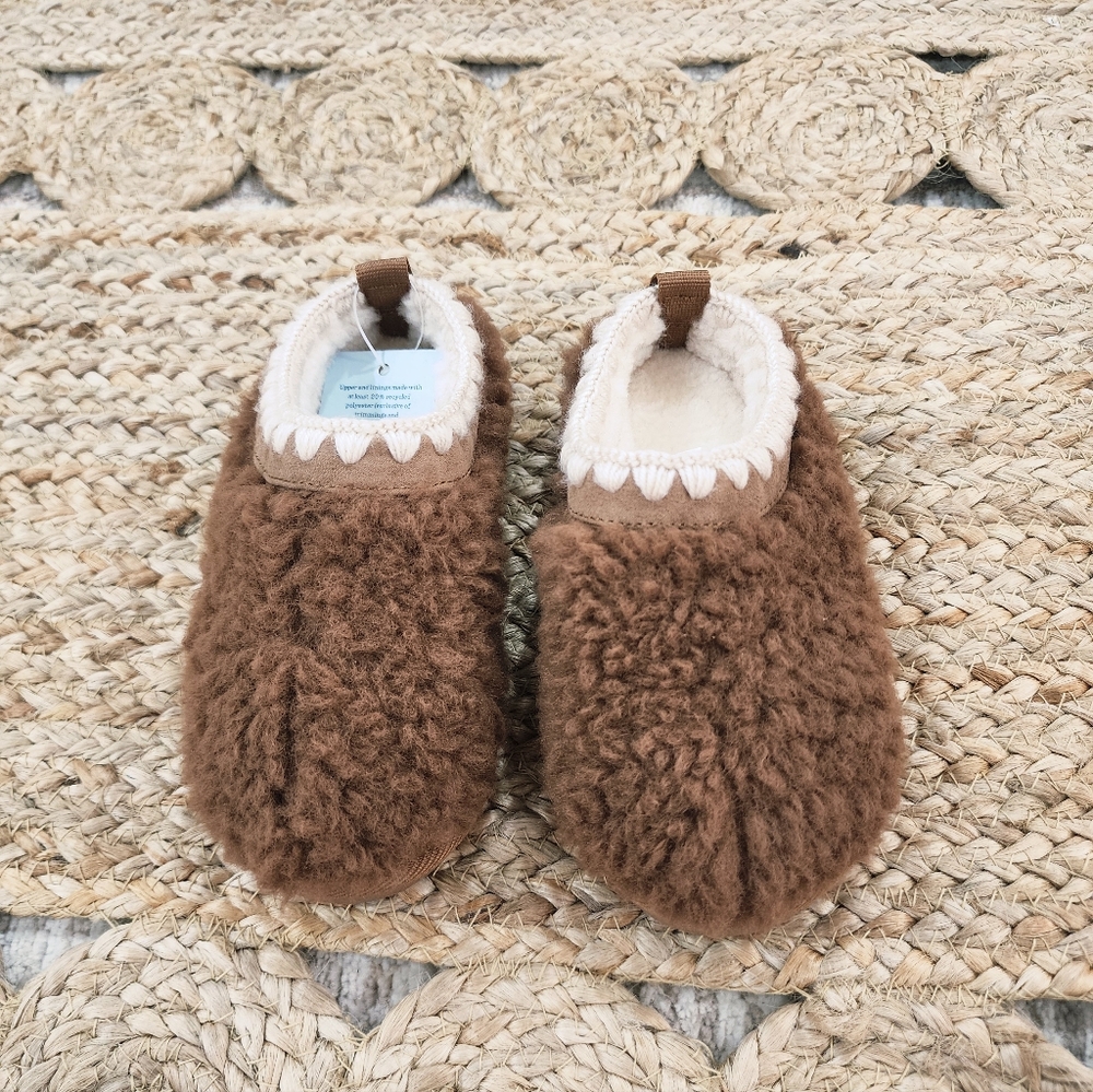Girls Slippers - Picture 3 of 3